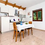 House Lena - 800 M From The Sea Rovinj