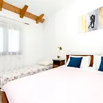 House Lena - 800 M From The Sea * Rovinj