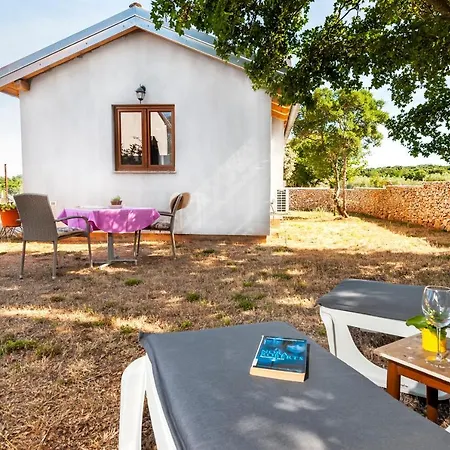 House Lena - 800 M From The Sea