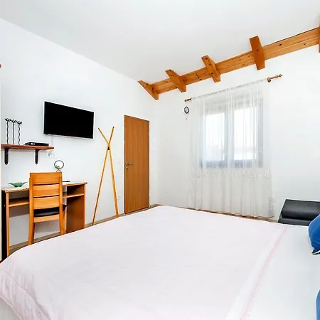 House Lena - 800 M From The Sea *