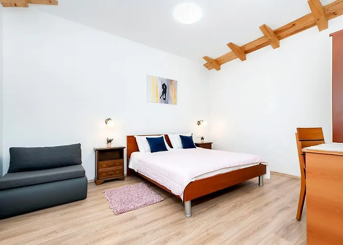 House Lena - 800 M From The Sea 아파트